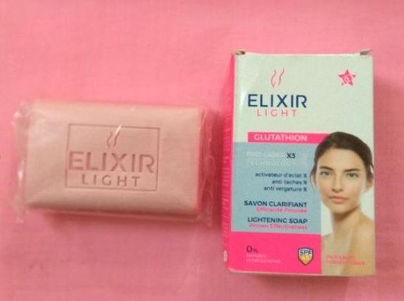 Savon ELIXIR LIGHT clarifiant concentré glutathion activateur d’éclat anti tache anti vergeture corps et visage SPF 45