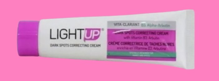 Tube crème correctrice de taches noires enrichis en vitamine B3 arbutin