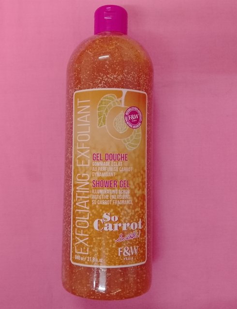 Gel douche FAIR AND WHITE gommage éclat au parfum so carott dynamisant