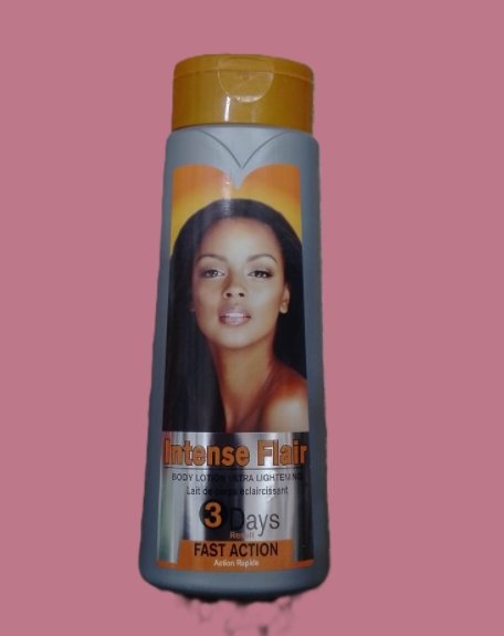 lait de corps unifiant INTENSE FLAIR