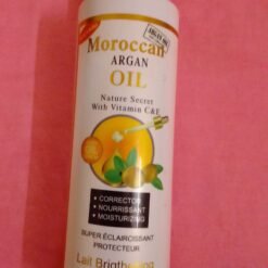 lait super  éclaircissant protecteur à l'huile d'argan MOROCCAn à l'huile d'argan et à la vitamine C et E 100 % pure