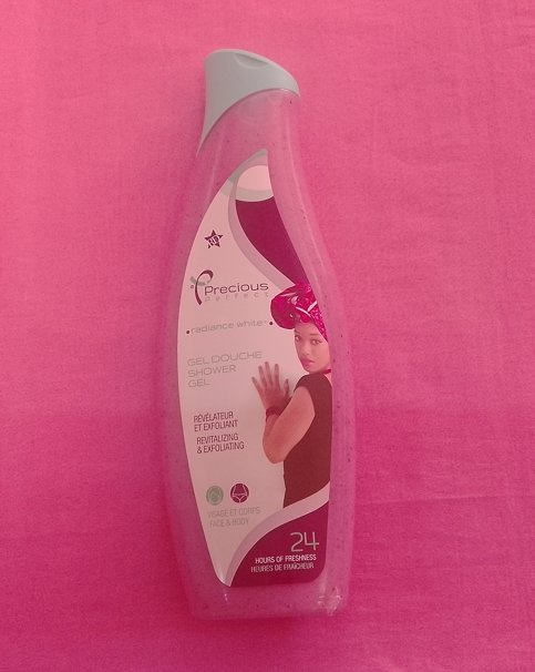 Gel douche révélateur et exfoliant visage et corps PRECIOUS PERFECT 24 heures de fraicheur