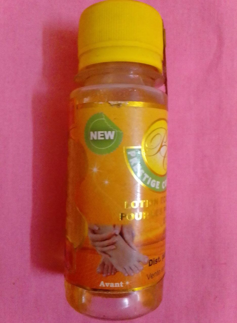 Lotion eclaircissante pour les pieds les mains et les jambes