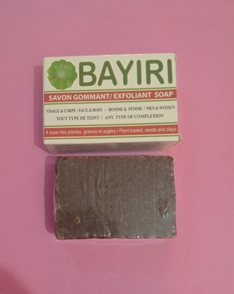 Savon gommant BAYIRI à base de plantes graines et argiles