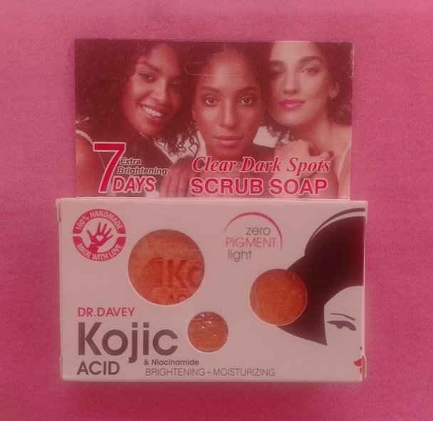 Savon gommant anti-taches brunes DR.DAVEY kojic acid 7 jours extra éclaircissant et hydratant