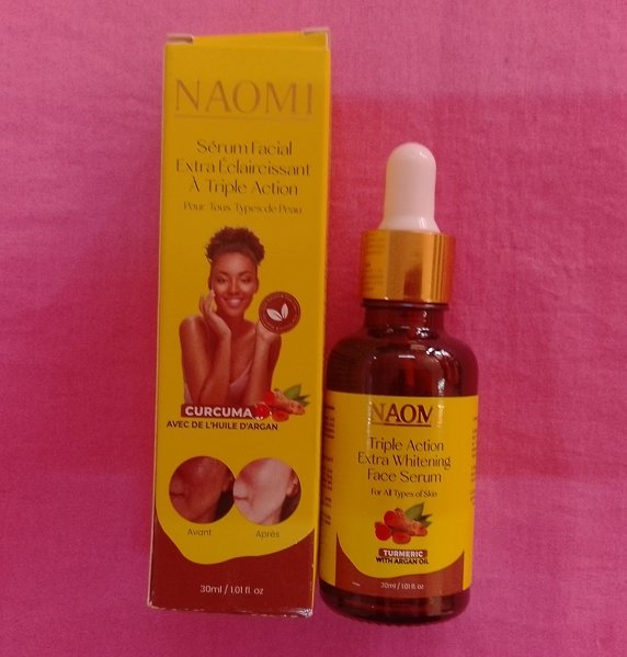 Sérum facial extra éclaircissant à triple action NAOMI pour types de peau