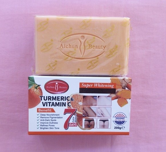 Savon essentiel super blanchissant aux curcuma et vitaminc 7 jours AICHUN BEAUTY