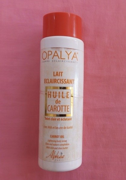 Lait éclaircissant à l'huile de carotte OPALYA teint clair et éclatant avec AHA et beurre de karité