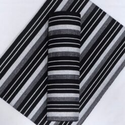 Pagnes tissés assortis motifs en bandes noire profond, gris, lignes blanches fines
